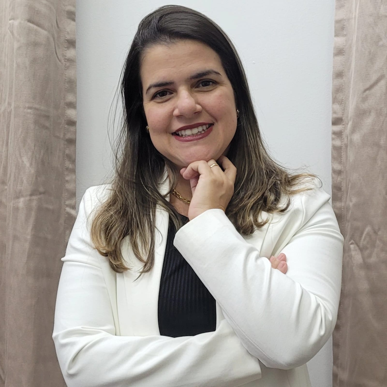 Vania Beraldo – Autora, mentora e conselheira de casais